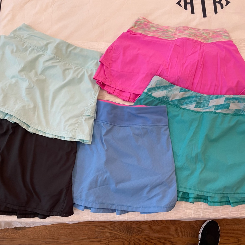 Lot of 5 iviva lululemon tennis Skirts size girls 14/ woman’s 0-2